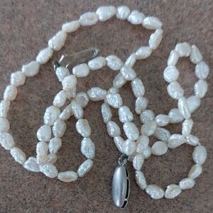 Small Vintage Rice Pearls Neclace